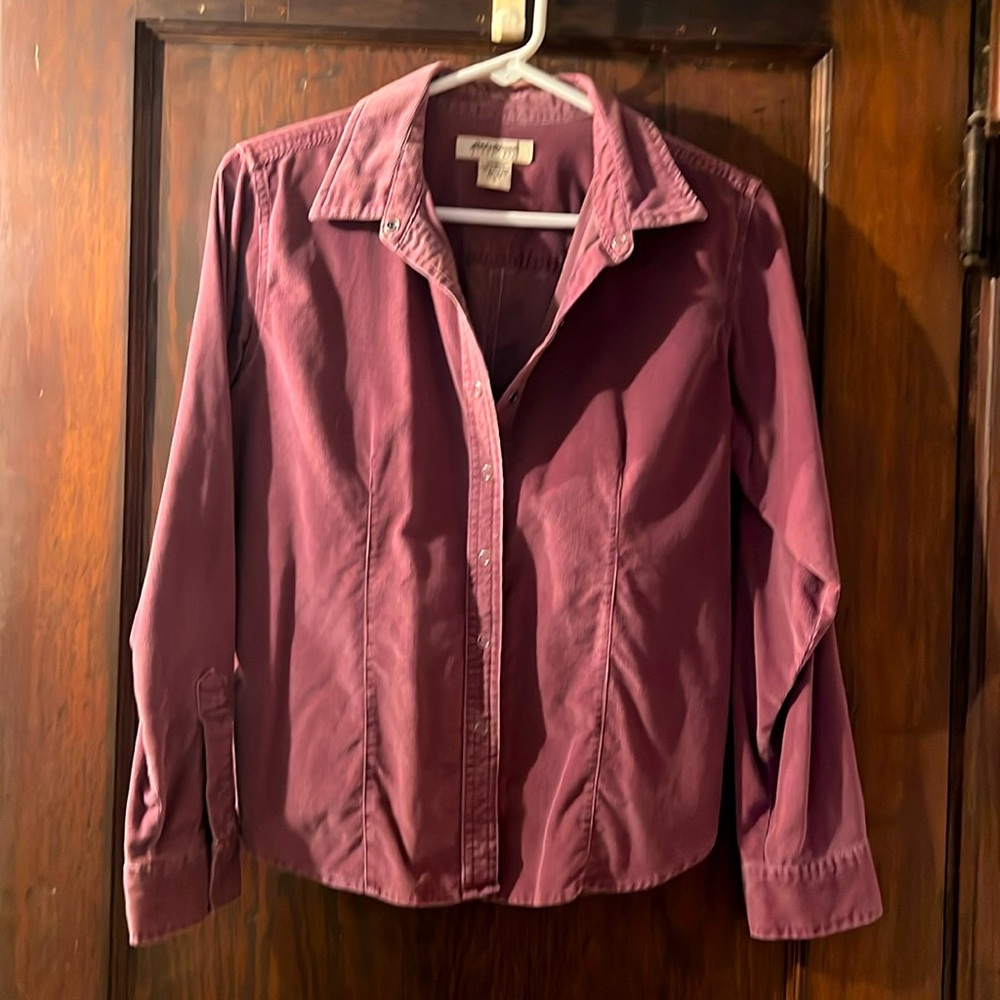 Eddie Bauer button down, no tuck, corduroy shirt, small, mauve